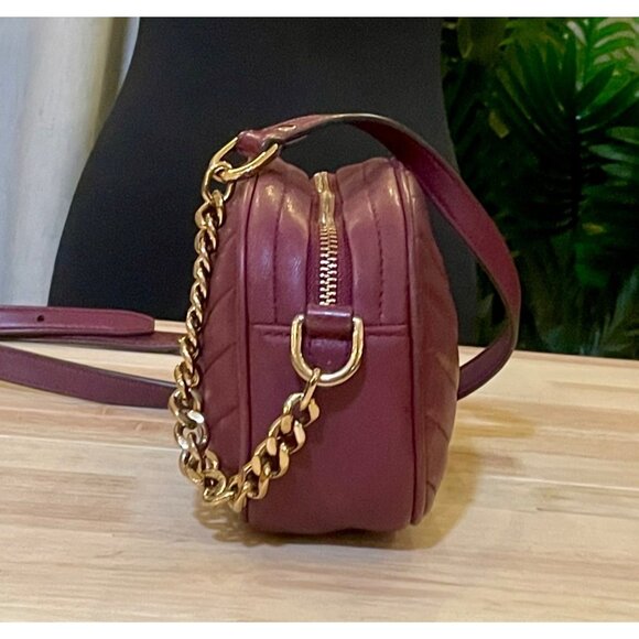AUTHENTIC TORY BURCH MAROON KIRA QUILTED CAMERA BAG - Picture 3 of 9